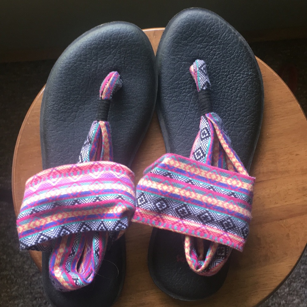 Sanuk wrap shoes - Size 8